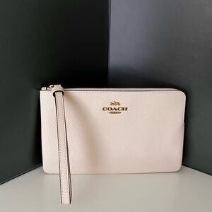Coach Outlet Large Corner Zip Wristlet